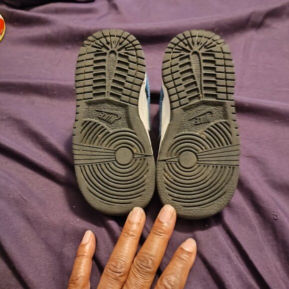 ****Boys Dunk's size 7C shoes**** - Picture 5 of 5